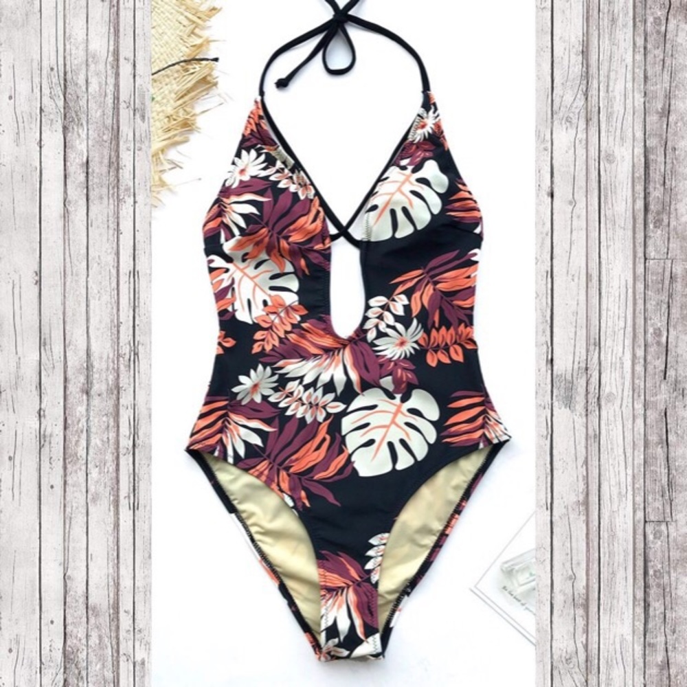 Cupshe Love Poem Print One-piece Swimsuit